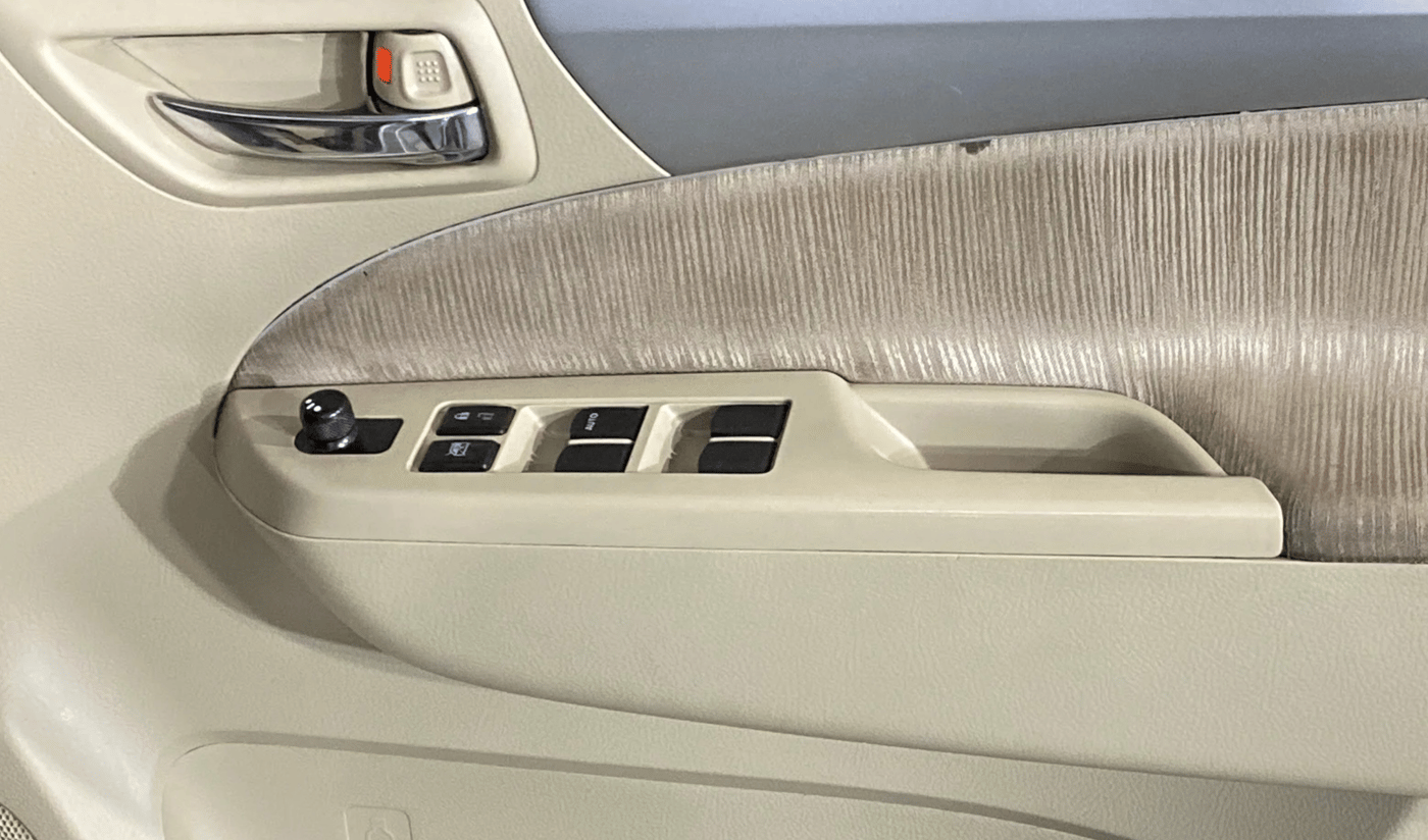 2013 Maruti Ertiga VXI, Petrol, Manual, 32,495 km, Driver Side Door Panels Control