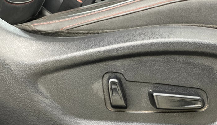 2020 KIA SELTOS GTX PLUS AT 1.5 DIESEL, Diesel, Automatic, 31,482 km, Driver Side Adjustment Panel