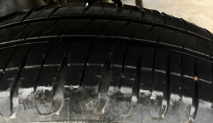 2015 Maruti Alto K10 LXI CNG, CNG, Manual, 1,23,162 km, Left Rear Tyre Tread
