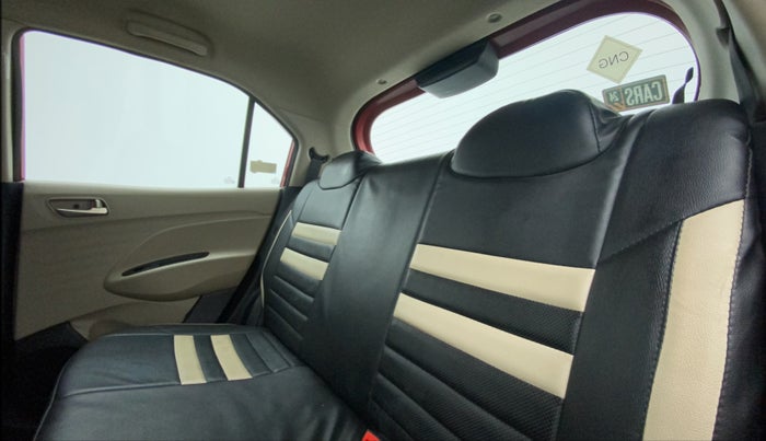 2019 Hyundai NEW SANTRO SPORTZ CNG, CNG, Manual, 70,976 km, Right Side Rear Door Cabin