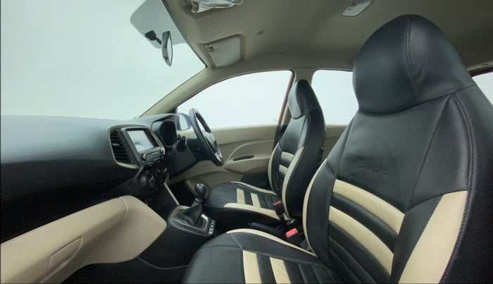 2019 Hyundai NEW SANTRO SPORTZ CNG, CNG, Manual, 70,976 km, Right Side Front Door Cabin
