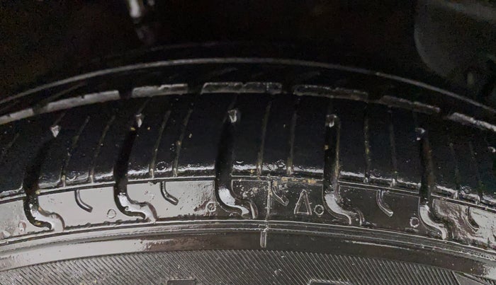 2019 Hyundai NEW SANTRO SPORTZ CNG, CNG, Manual, 70,976 km, Right Front Tyre Tread