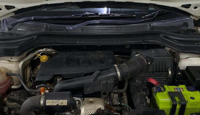 2022 Mahindra XUV300 W8 (O) 1.2 PETROL, Petrol, Manual, 61,570 km, Engine View