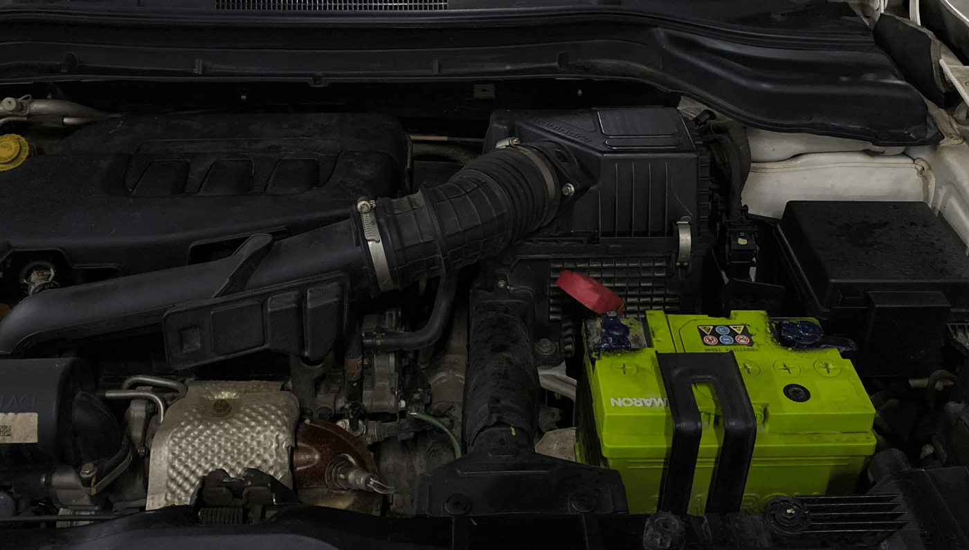 2022 Mahindra XUV300 W8 (O) 1.2 PETROL, Petrol, Manual, 61,570 km, Engine View - Left