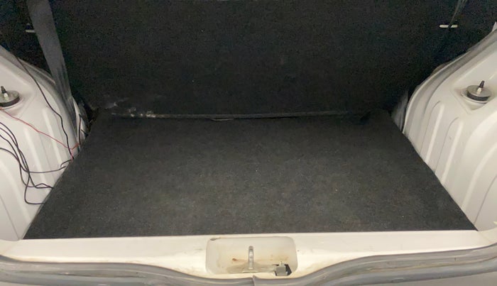 2017 Renault Kwid RXT 1.0 AMT (O), Petrol, Automatic, 28,074 km, Boot Inside