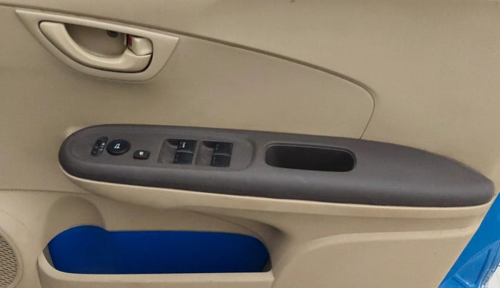 2013 Honda Brio S MT, Petrol, Manual, 41,936 km, Driver Side Door Panels Control