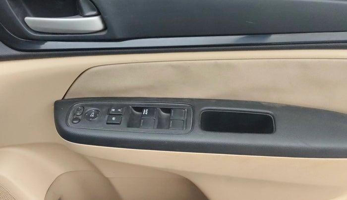 2019 Honda Amaze 1.2L I-VTEC S, Petrol, Manual, 1,02,175 km, Driver Side Door Panels Control