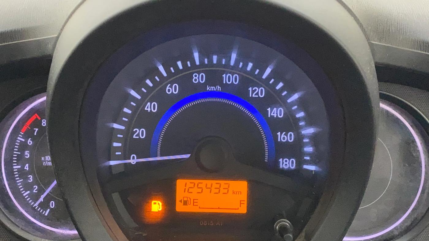 2015 Honda Amaze 1.2L I-VTEC S, Petrol, Manual, 1,25,429 km, Odometer Image