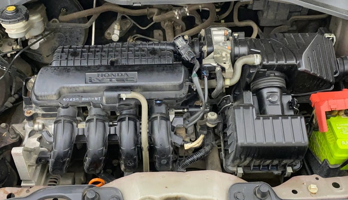 2015 Honda Amaze 1.2L I-VTEC S, Petrol, Manual, 1,25,429 km, Engine View