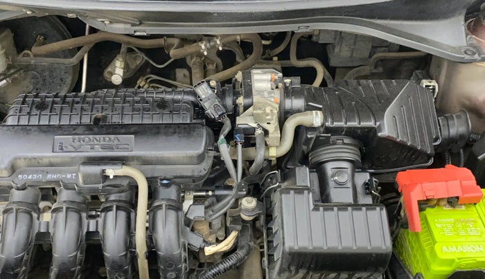 2015 Honda Amaze 1.2L I-VTEC S, Petrol, Manual, 1,25,429 km, Engine View - Left