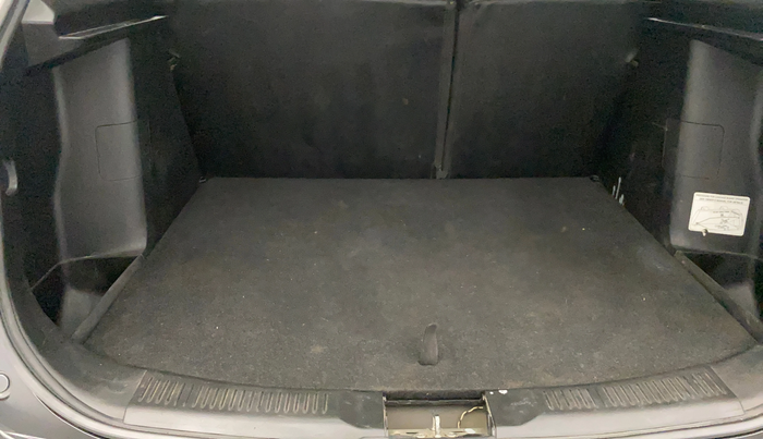 2018 Maruti S Cross ZETA 1.3, Diesel, Manual, 52,123 km, Boot Inside