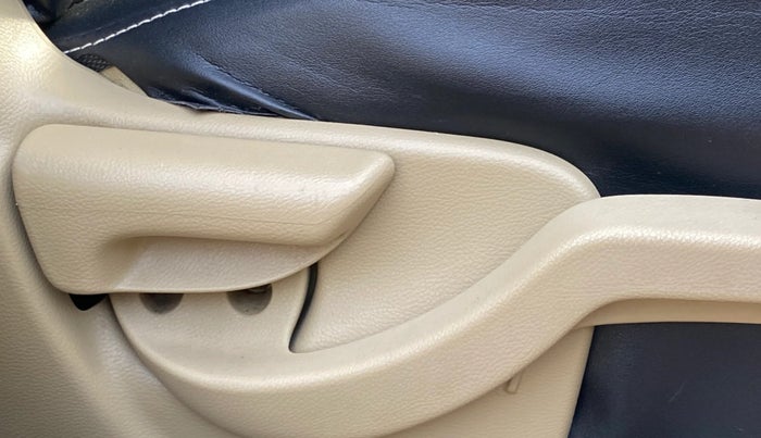 2015 Honda Brio S MT, Petrol, Manual, 41,063 km, Driver Side Adjustment Panel