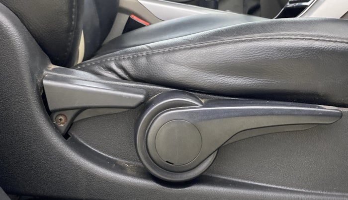 2017 Tata NEXON XZ PLUS PETROL, Petrol, Manual, 1,17,602 km, Driver Side Adjustment Panel