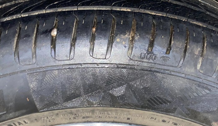 2017 Tata NEXON XZ PLUS PETROL, Petrol, Manual, 1,17,602 km, Right Rear Tyre Tread