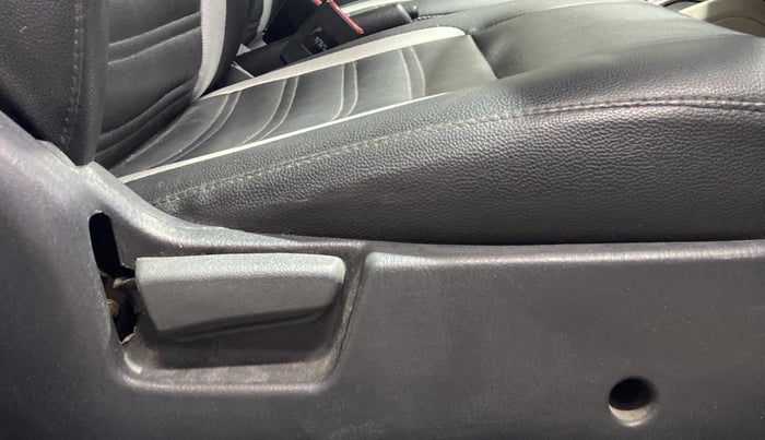 2018 Maruti Alto K10 VXI (O) AMT, CNG, Automatic, 75,540 km, Driver Side Adjustment Panel