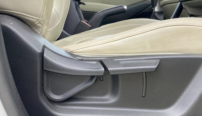 2020 KIA SELTOS HTX 1.5 PETROL, Petrol, Manual, 47,266 km, Driver Side Adjustment Panel