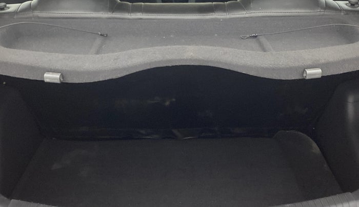 2017 Hyundai Grand i10 SPORTZ (O) AT 1.2 KAPPA VTVT, Petrol, Automatic, 18,513 km, Boot Inside