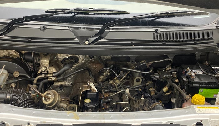 2017 Mahindra TUV300 T8, Diesel, Manual, 70,081 km, Engine View