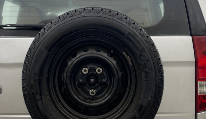 2017 Mahindra TUV300 T8, Diesel, Manual, 70,081 km, Spare Tyre