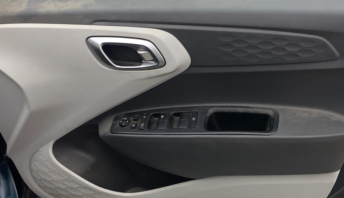 2022 Hyundai GRAND I10 NIOS ASTA 1.2 KAPPA VTVT, Petrol, Manual, 44,686 km, Driver Side Door Panels Control