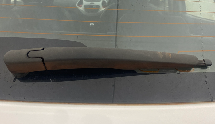 2016 Ford New Figo TITANIUM 1.2 PETROL MT, Petrol, Manual, 96,685 km, Rear Wiper