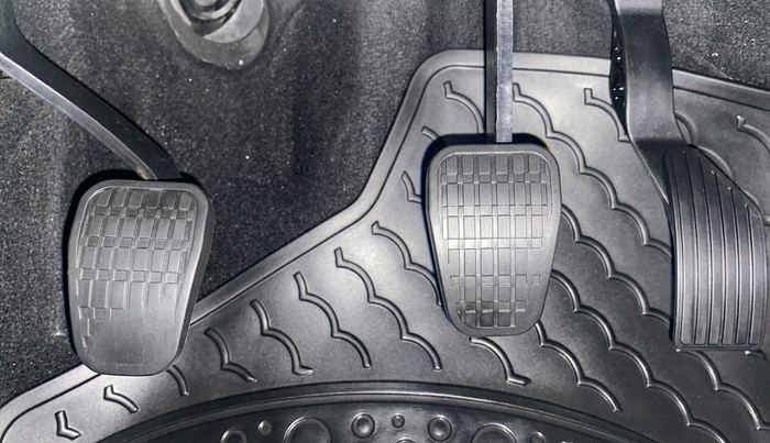 2017 Tata NEXON XZ PLUS DIESEL, Diesel, Manual, 93,066 km, Pedals