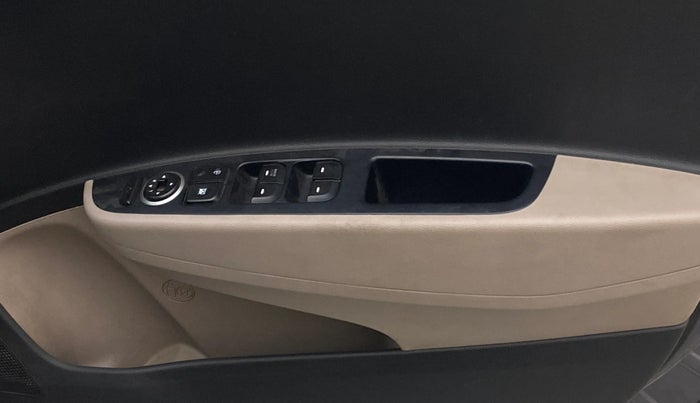 2017 Hyundai Xcent SX 1.2, Petrol, Manual, 26,172 km, Driver Side Door Panels Control