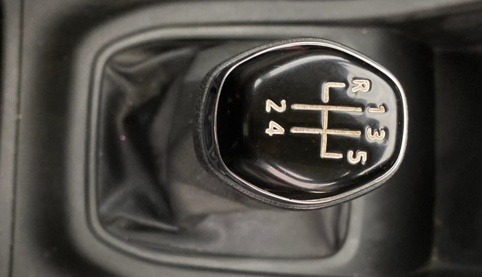 2025 Renault TRIBER RXT, CNG, Manual, 4,991 km, Gear Lever