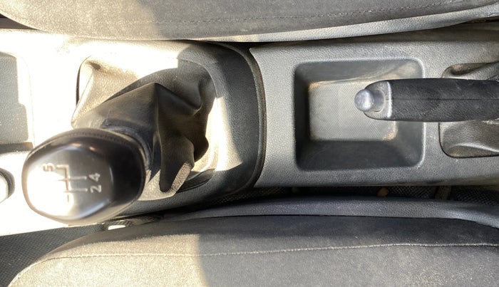 2016 Renault Kwid RXT 0.8, Petrol, Manual, 56,434 km, Gear Lever