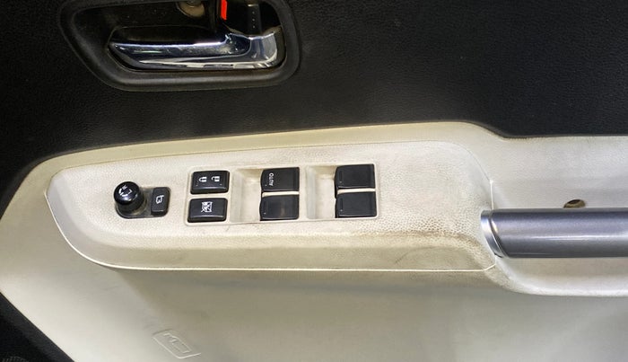 2022 Maruti IGNIS ZETA 1.2 AMT, Petrol, Automatic, 81,852 km, Driver Side Door Panels Control