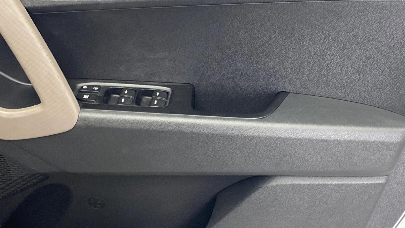 2016 Hyundai Creta E PLUS 1.6 PETROL, Petrol, Manual, 61,202 km, Driver Side Door Panels Control
