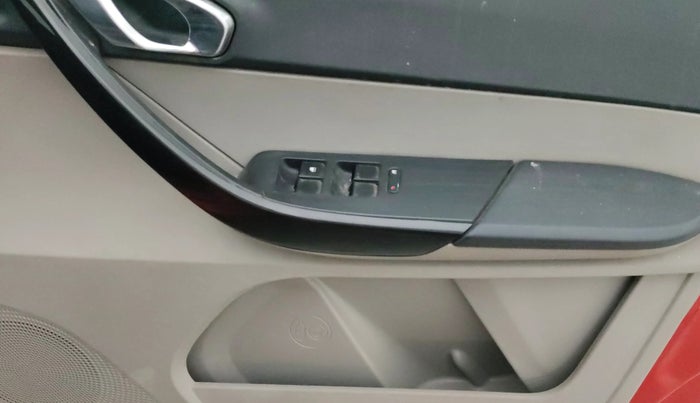 2018 Tata Tiago XZ PETROL, Petrol, Manual, 44,523 km, Driver Side Door Panels Control