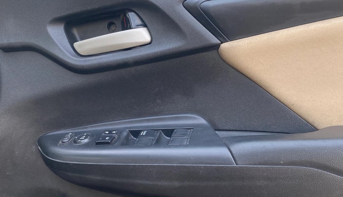 2019 Honda Jazz 1.2L I-VTEC V, Petrol, Manual, 57,180 km, Driver Side Door Panels Control