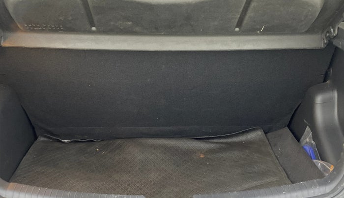 2016 Hyundai Grand i10 ASTA (O) 1.2 KAPPA VTVT, Petrol, Manual, 60,614 km, Boot Inside