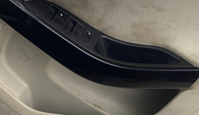 2022 Tata NEXON XZ PLUS (HS) PETROL, Petrol, Manual, 80,466 km, Driver Side Door Panels Control