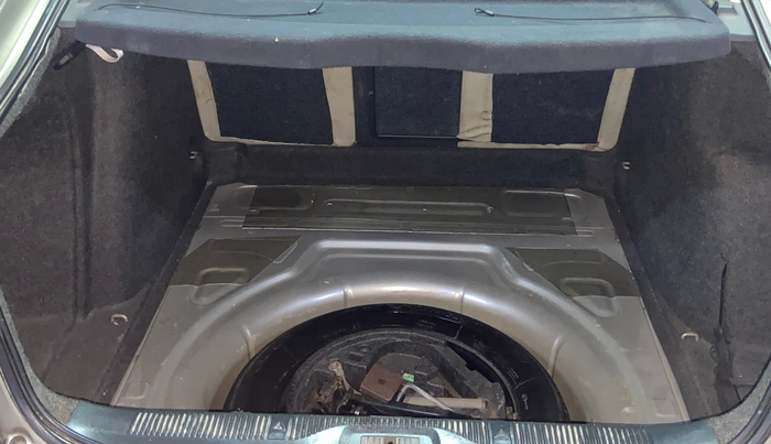 2013 Skoda Laura AMBIENTE 1.9 TDI MT, Diesel, Manual, 1,12,025 km, Boot Inside