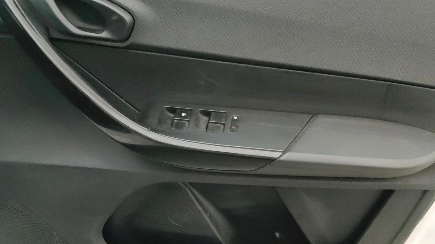 2018 Tata TIAGO NRG PETROL, Petrol, Manual, 67,138 km, Driver Side Door Panels Control