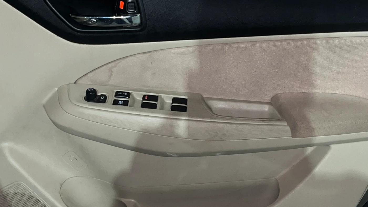 2022 Maruti Dzire VXI AMT, Petrol, Automatic, 69,440 km, Driver Side Door Panels Control