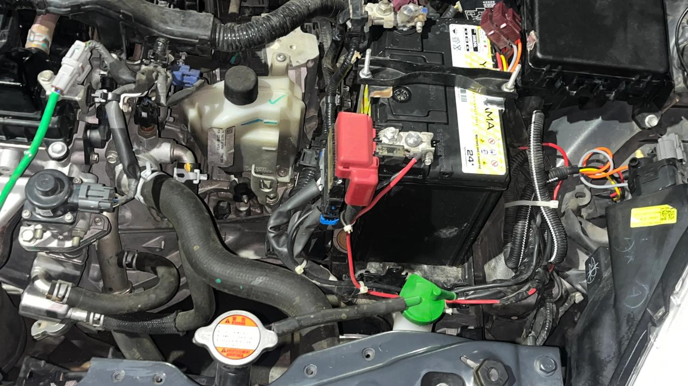 2022 Maruti Dzire VXI AMT, Petrol, Automatic, 69,440 km, Engine View - Left