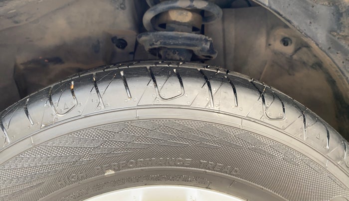 2020 Jeep Compass SPORT PLUS 1.4 PETROL, Petrol, Manual, 45,085 km, Left Front Tyre Tread