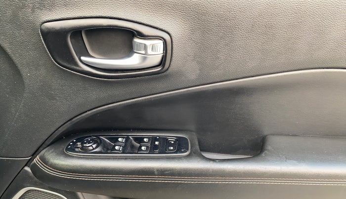 2020 Jeep Compass SPORT PLUS 1.4 PETROL, Petrol, Manual, 45,085 km, Driver Side Door Panels Control