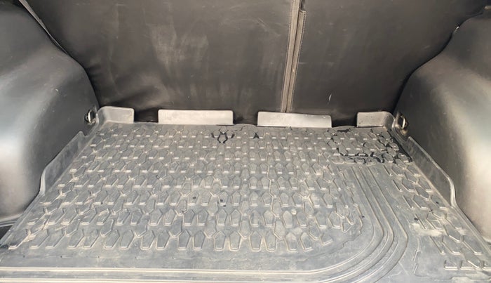 2020 Jeep Compass SPORT PLUS 1.4 PETROL, Petrol, Manual, 45,085 km, Boot Inside