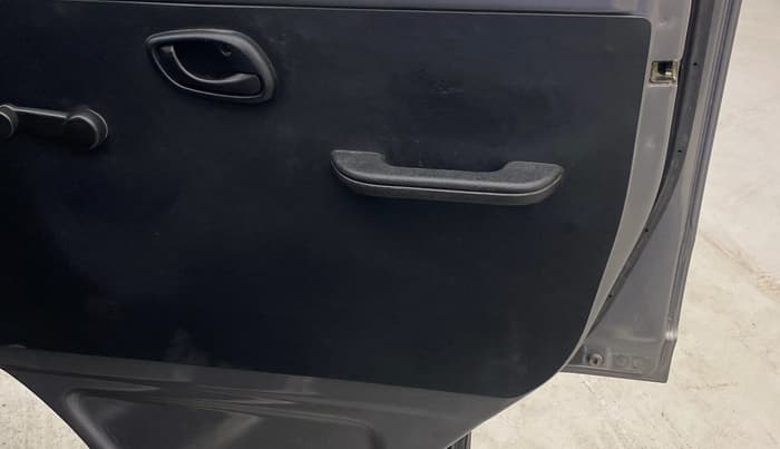 2024 Maruti Eeco 5 STR AC, Petrol, Manual, 35,452 km, Driver Side Door Panels Control