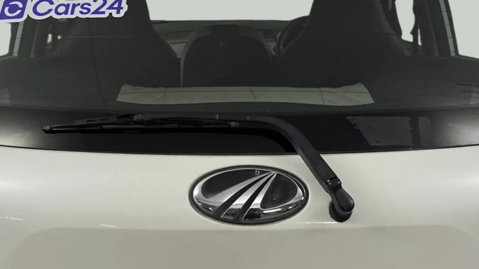 2019 Mahindra KUV 100 NXT K6+ P 6 STR, Petrol, Manual, 61,327 km, Rear Wiper