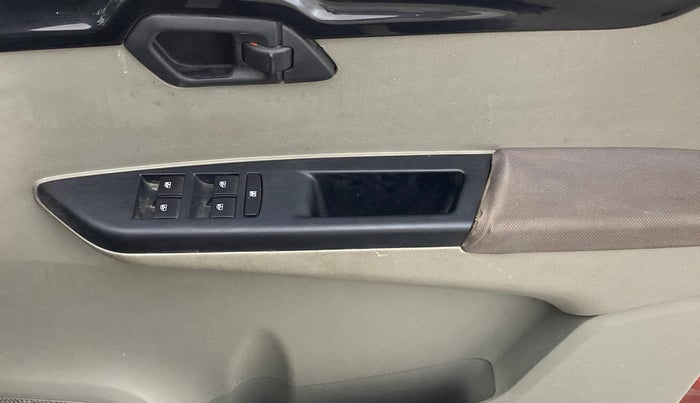 2016 Mahindra Kuv100 K8 6 STR, Petrol, Manual, 54,693 km, Driver Side Door Panels Control