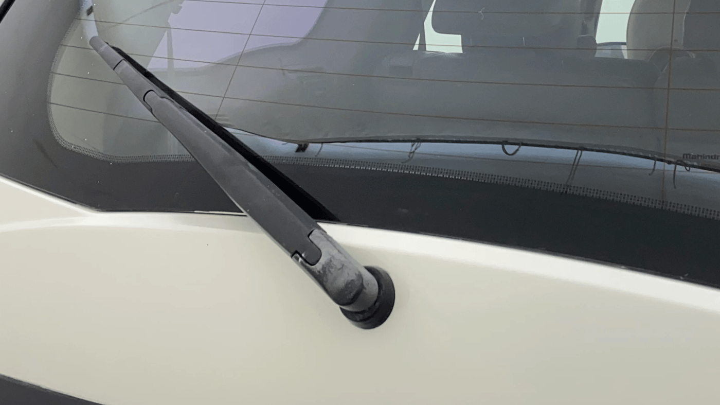 2016 Mahindra XUV500 W10 AT, Diesel, Automatic, 1,22,669 km, Rear Wiper