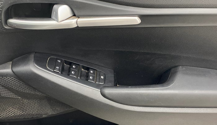 2020 KIA SELTOS HTE 1.5 DIESEL, Diesel, Manual, 61,574 km, Driver Side Door Panels Control