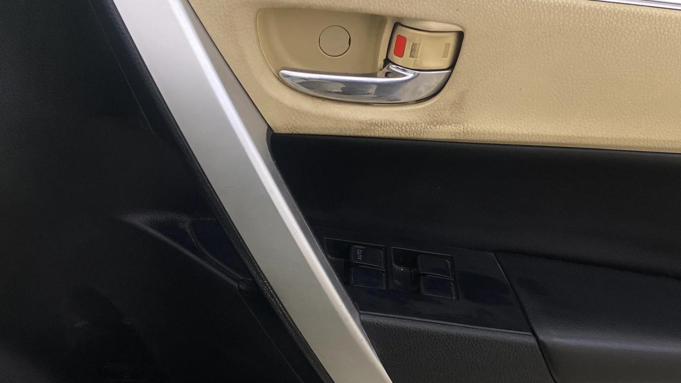 2019 Toyota Corolla Altis VL CVT PETROL, Petrol, Automatic, 87,691 km, Driver Side Door Panels Control