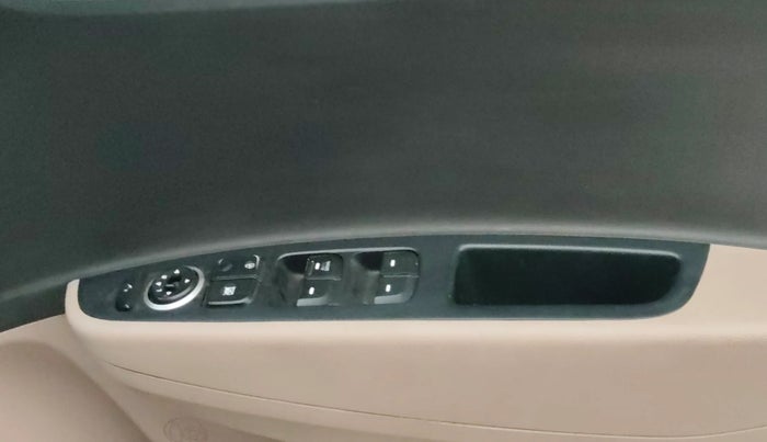 2015 Hyundai Xcent SX 1.2, Petrol, Manual, 78,231 km, Driver Side Door Panels Control