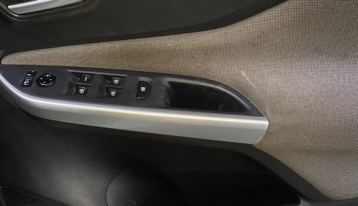 2021 Nissan MAGNITE XV MT, Petrol, Manual, 43,792 km, Driver Side Door Panels Control